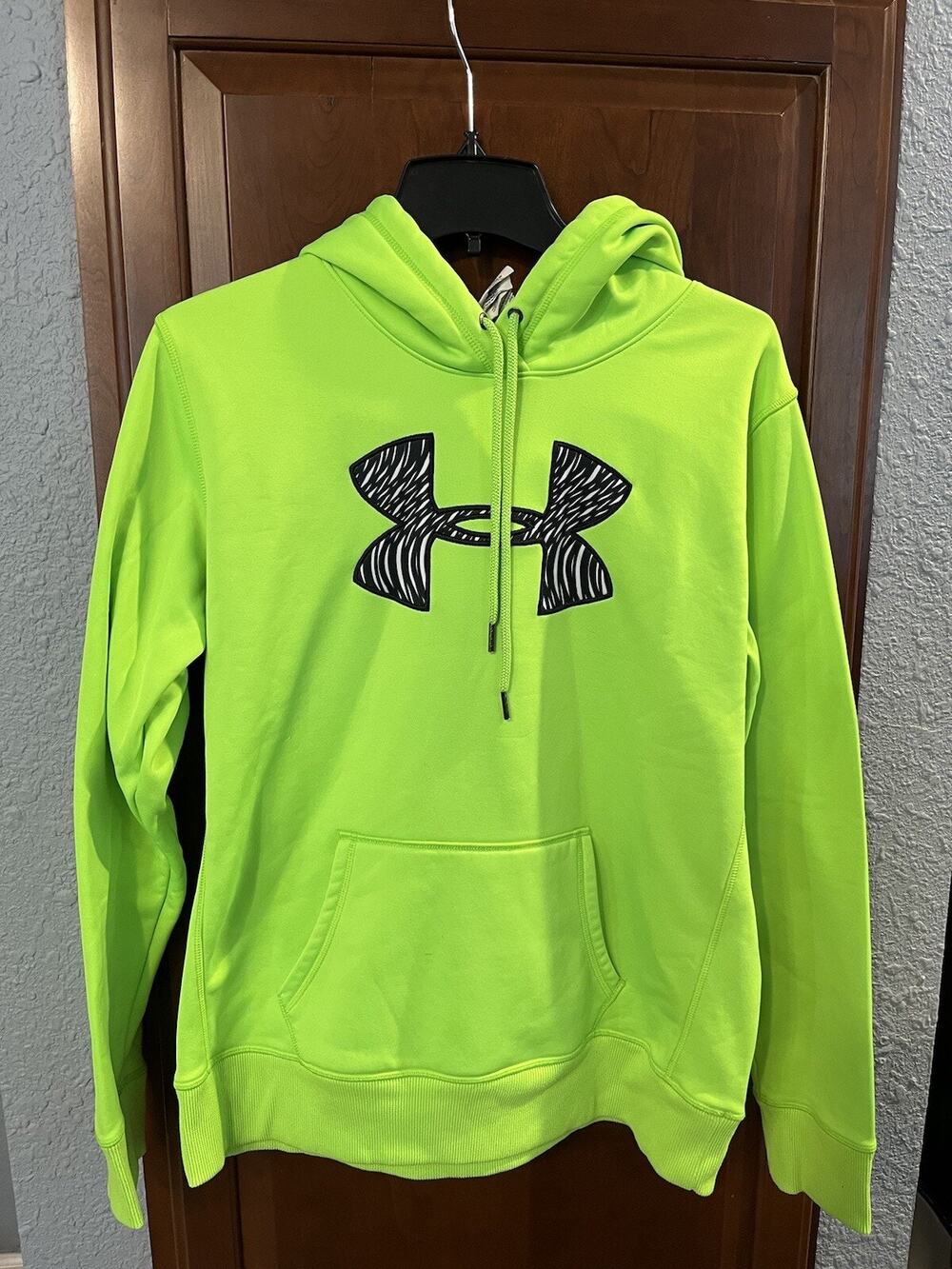 Under Armour Hoodie Sweatshirt Size Youth Large/Women’s Small Logo & hood Zebra